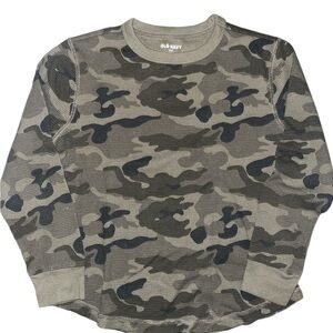 Old Navy Green and Gray Camo Long Sleeve thermal shirt